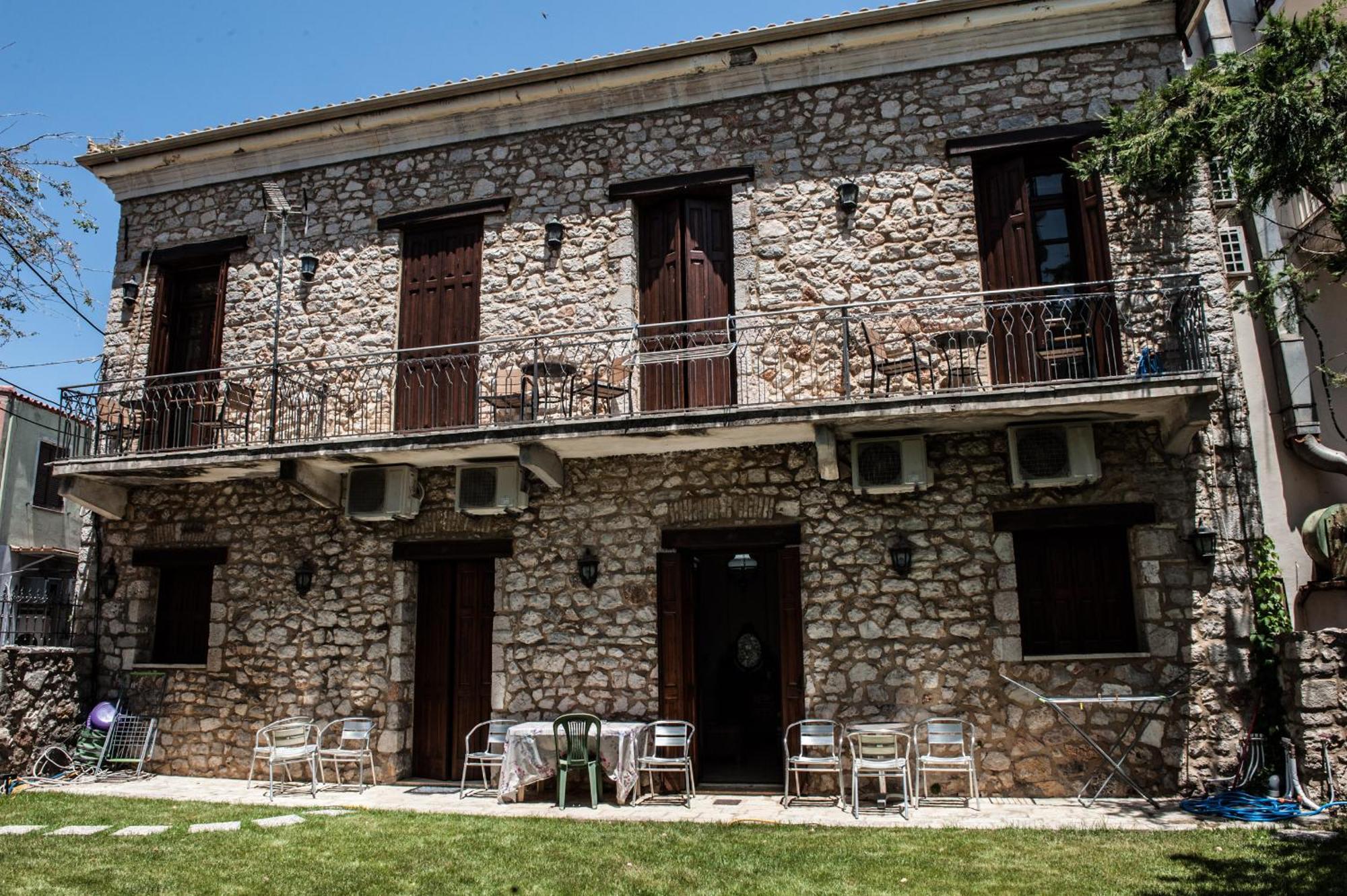Seafront Stone Suites Vonitsa Exterior photo