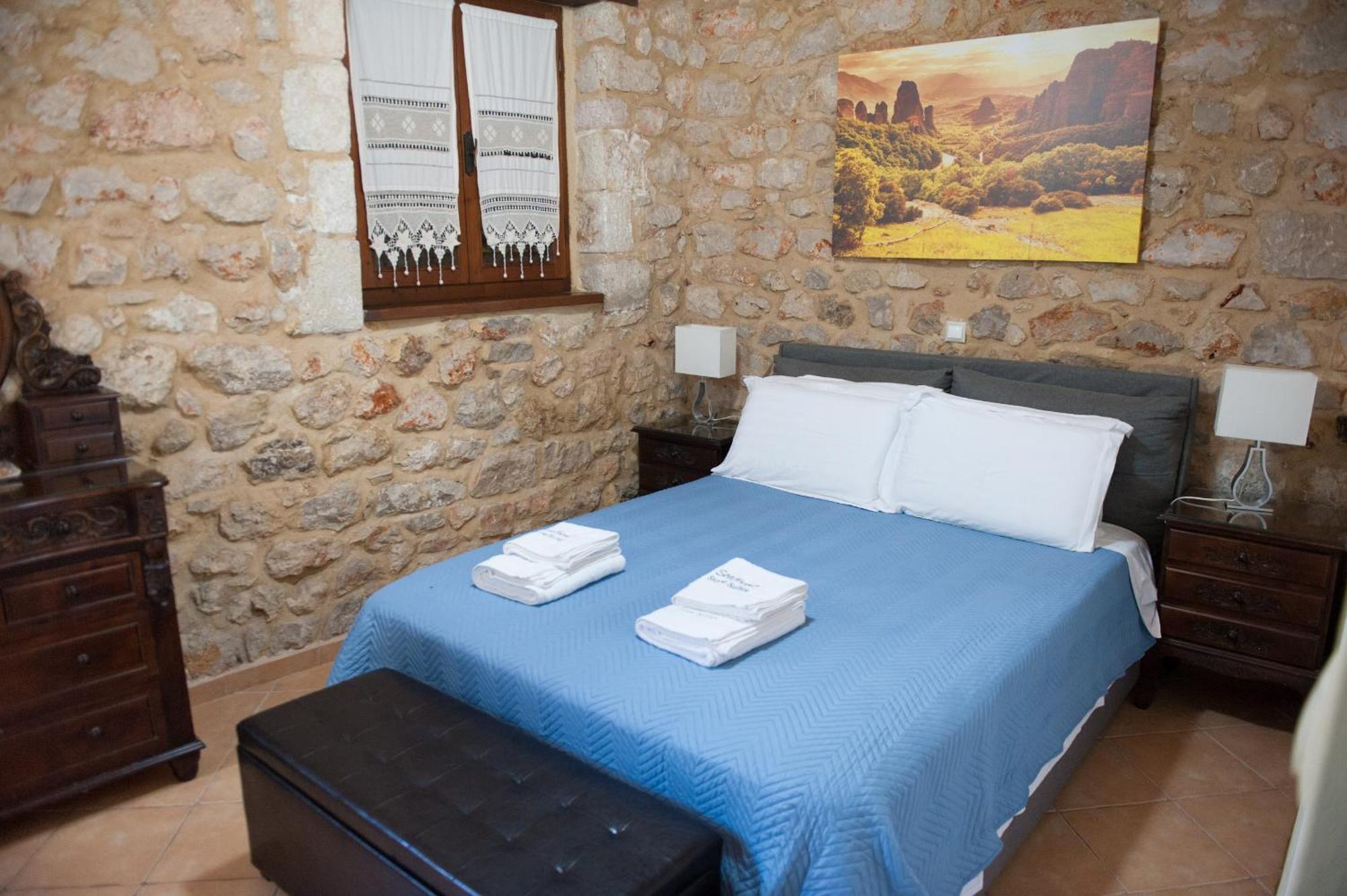 Seafront Stone Suites Vonitsa Exterior photo